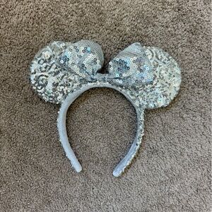 Disneyland Resort Silver Beaded Minnie Mouse Ears